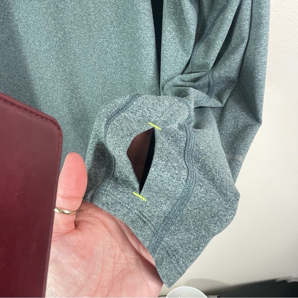 Nike Dri-Fit Long Sleeve Shirt - Picture 3 of 5